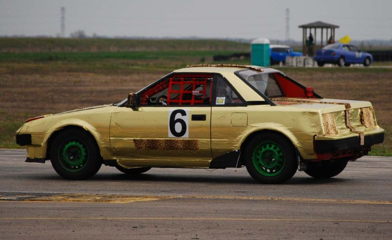 Illustration for article titled The Top 95 Lemons Of The Gator-O-Rama 24 Hours Of LeMons